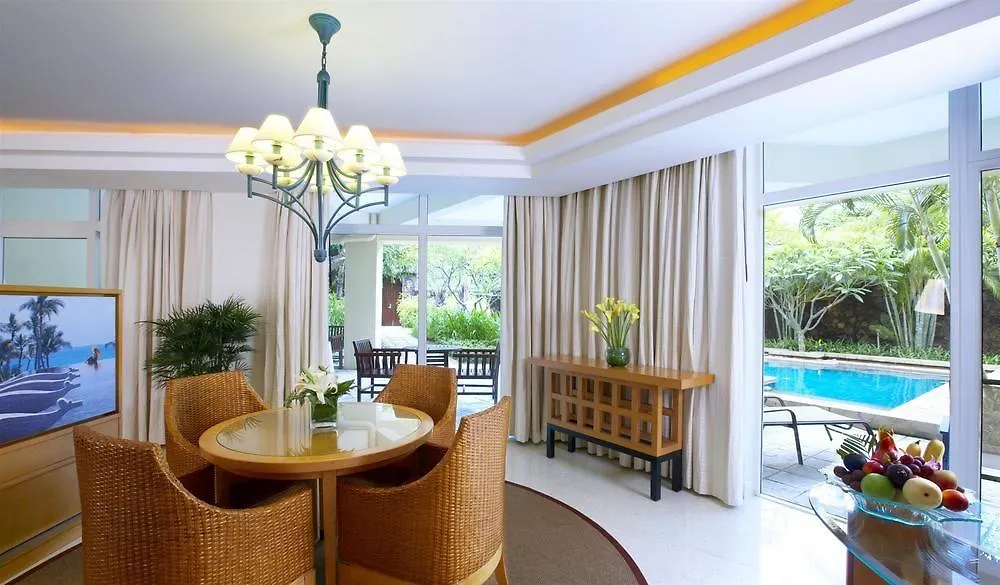Sheraton Sanya Yalong Bay Resort 5*,