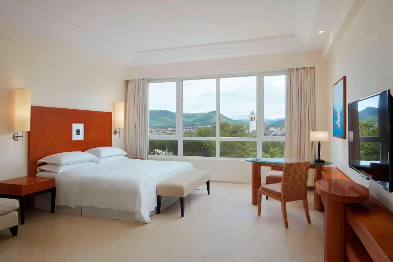 Sheraton Sanya Yalong Bay Resort 5*,  China