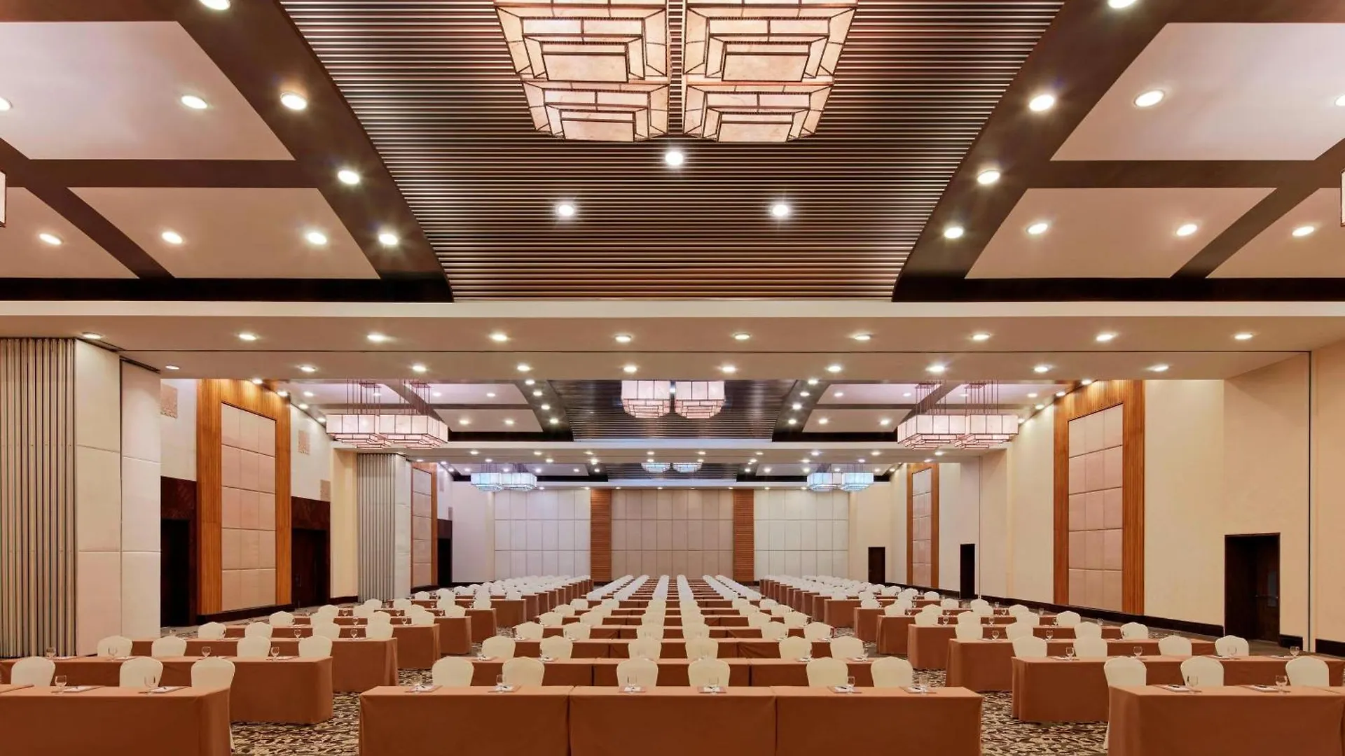 Sheraton Sanya Yalong Bay Resort